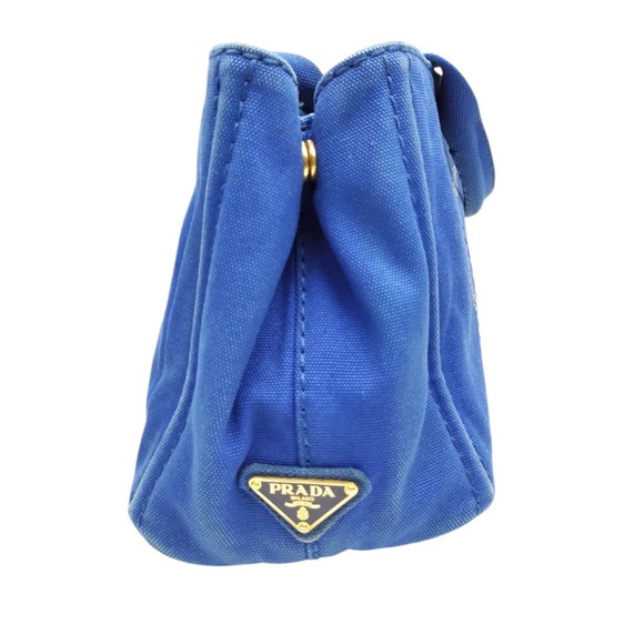 Authentic Prada Canapa - Picture 3 of 9